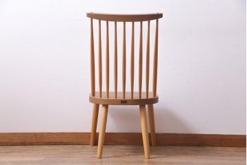 中古　杏詩木　アンディゴ　K&Wチェア　温もり溢れる無垢材が魅力的なダイニングチェア(椅子)