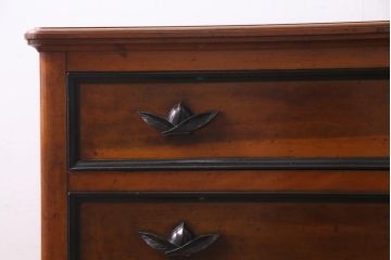 アンティーク家具　和製アンティーク　脚付リメイク　桃の取っ手の箪笥リビングボード(ローボード、テレビ台、チェスト、タンス)(R-036815)