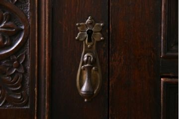 アンティーク家具　英国イギリスアンティーク　重厚なサイドボード(バーカウンター、店舗什器、収納棚、戸棚)(R-036816)
