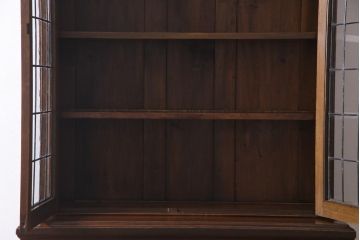 アンティーク家具　ステンドグラスが上品なイギリスアンティークのオーク材製ブックケース(カップボード、収納棚、キャビネット)(R-036817)