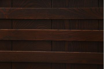 アンティーク家具　古民具・骨董　前面ケヤキ材　重厚な佇まいが存在感のある大型帳場箪笥(時代箪笥、サイドボード)