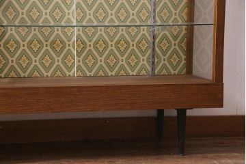 ビンテージ家具　ペイント　レトロな雰囲気がお洒落なガラスケース(ショーケース、陳列棚、ヴィンテージ)