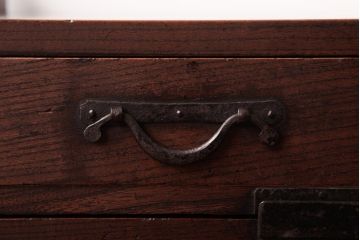 アンティーク家具　明治期　三方ケヤキ材　激レア!趣溢れる引き出し付き置き床(置床、ローボード)(R-036821)