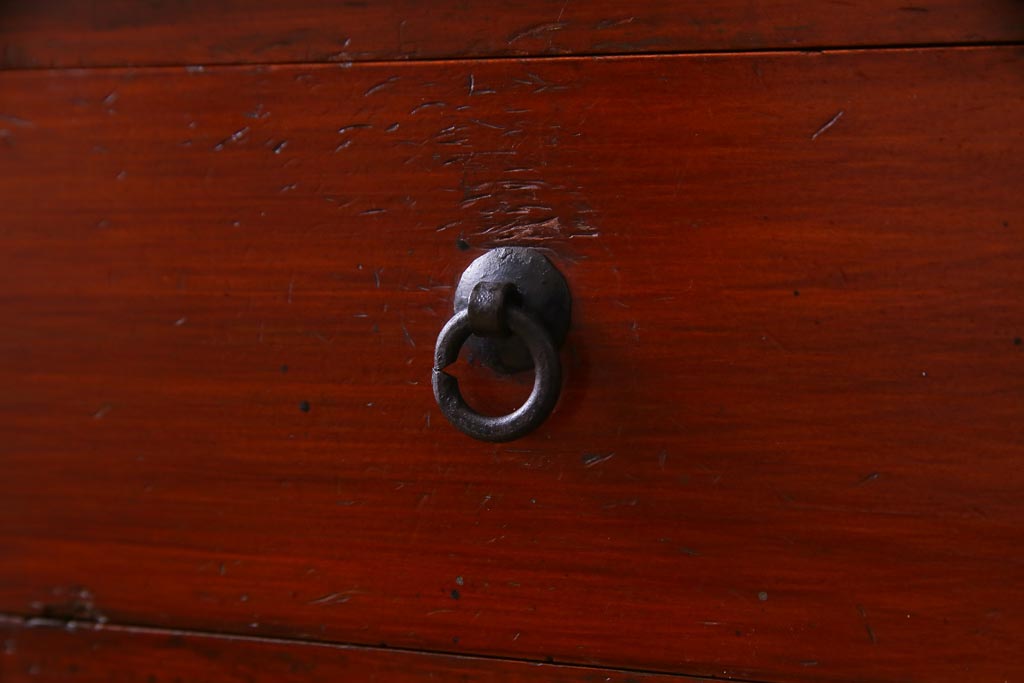 アンティーク家具　和製アンティーク　ヒノキ材　重厚感の漂う十字金具が魅力の観音開き戸の重ね箪笥(衣装箪笥、引き出し)(R-036826)