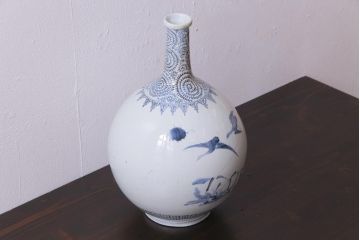 骨董　アンティーク　江戸期　古伊万里　蛸唐草花鳥図　染付徳利(花器)(R-036827)