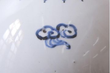 骨董　アンティーク　江戸期　古伊万里　蛸唐草花鳥図　染付徳利(花器)(R-036827)