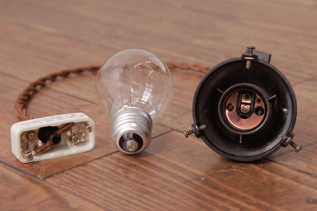 アンティーク家具　オールドノリタケ・則武(日陶)　ローズ(薔薇)　鮮やかな絵柄が目を引く電笠(天井照明、シェード)(R-036835)