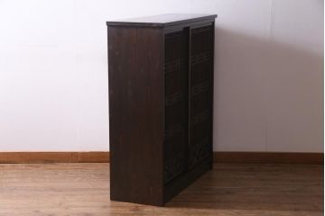 ラフジュ工房オリジナル　アンティーク建具リメイク　組子が目を引く書院戸を活かした和風キャビネット(収納棚、戸棚)(R-036841)