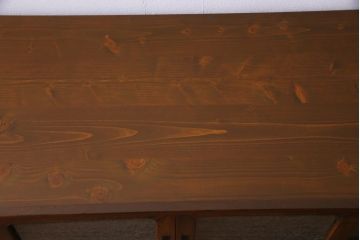 アンティーク家具　結霜ガラス入り　リメイク　脚付き　桃の取っ手がアクセントになったテレビ台(収納棚、キャビネット、戸棚、リビングボード)