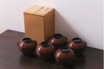 中古　和光堂謹製　輪島塗　波千鳥蒔絵　煮物椀5客セット・箱付き(木製漆器、蓋付お椀)(R-036845)