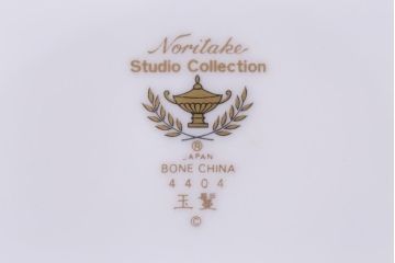 中古　廃版品　ノリタケ(Noritake)　Studio Collection(スタジオコレクション)　玉鬘(たまかずら)　銘々皿5枚セット・箱付き(プレート、食器)