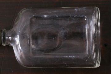アンティーク雑貨　イギリスビンテージ　おしゃれなディスプレイに活躍するボトル4個セット(ガラスビン、瓶)(R-036849)