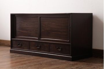 アンティーク家具　和製アンティーク　唐木　前面縞黒檀　上品かつシックな雰囲気漂う茶箪笥(茶タンス、戸棚、収納棚)