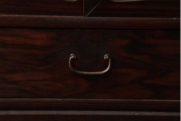 アンティーク家具　和製アンティーク　唐木　前面縞黒檀　上品かつシックな雰囲気漂う茶箪笥(茶タンス、戸棚、収納棚)