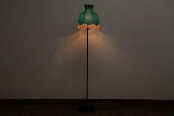レア!　レトロ照明　和製ビンテージ　ヴィンテージ照明　フリンジ付シェードのフロアスタンド(スタンドライト)(R-036852)