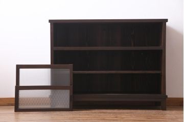 アンティーク家具　当店オリジナルガラス・モールガラス　前面ケヤキ材　懐かしさ感じるリメイクキャビネット(収納棚、ガラス戸棚、サイドボード)(R-036855)