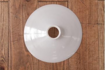 昭和レトロ照明　戦前　昔懐かしい平笠シェードのペンダントライト(吊り下げ照明、天井照明)(R-036857)