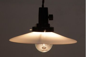 昭和レトロ照明　戦前　昔懐かしい平笠シェードのペンダントライト(吊り下げ照明、天井照明)(R-036859)