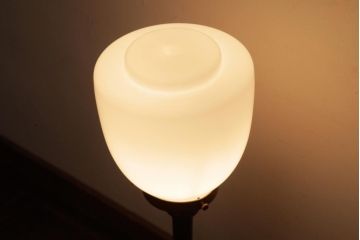 ビンテージ照明　ニレ材　ぼんぼりのような灯りが素敵なスタンドライト(照明、フロアスタンド)