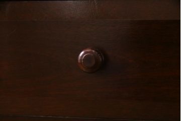 ビンテージ家具　松本民芸家具　T型　クラシカルなデザインがシック雰囲気漂う片袖机(デスク、在宅ワーク、在宅用作業台)(定価約37万円)(R-036862)