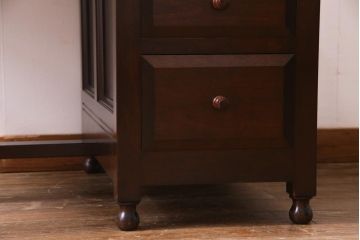 ビンテージ家具　松本民芸家具　T型　クラシカルなデザインがシック雰囲気漂う片袖机(デスク、在宅ワーク、在宅用作業台)(定価約37万円)(R-036862)