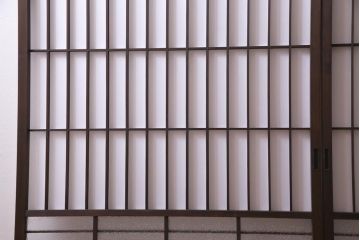 アンティーク建具　ダイヤガラスと障子を組み合わせたレトロな格子戸2枚セット(窓、建具)(R-036863)