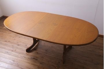 ヴィンテージ家具　G-PLAN(ジープラン)  北欧家具　オーバル型のシンプルなエクステンションテーブル(ダイニングテーブル、ビンテージ)(R-036873)