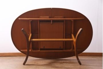 ヴィンテージ家具　G-PLAN(ジープラン)  北欧家具　オーバル型のシンプルなエクステンションテーブル(ダイニングテーブル、ビンテージ)(R-036873)
