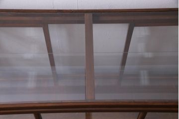 レトロ家具　ヒノキ材　シンプルな引き出し付きガラスケース(ショーケース、陳列棚)(R-036875)