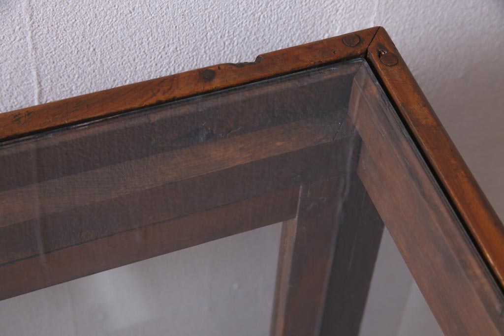 レトロ家具　ヒノキ材　シンプルな引き出し付きガラスケース(ショーケース、陳列棚)(R-036875)