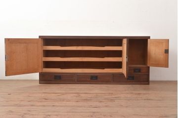 アンティーク家具　味のあるレトロな木製ローボード(収納棚、テレビ台)(R-036907)