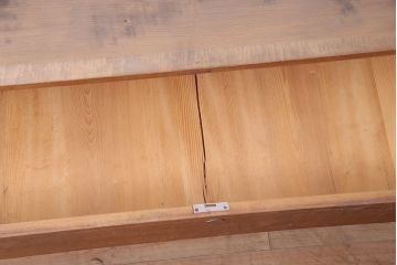 アンティーク家具　和モダンスタイルに合うシンプルな木製チェスト(ボード、引き出し)(R-036909)