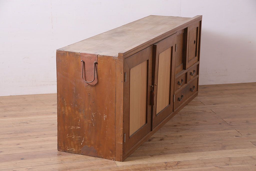 アンティーク家具　昭和中期　木製扉付きの和レトロなテレビ台(ローボード、収納棚)(R-036914)