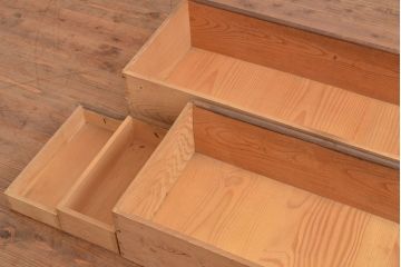 アンティーク家具 あたたかな和の雰囲気漂うタンスローチェスト(箪笥、タンス、引き出し)(R-036915)