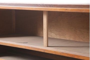 レトロ家具　昭和初期　木製引き戸のデザインが目を引く下駄箱(収納棚、戸棚)(R-036916)