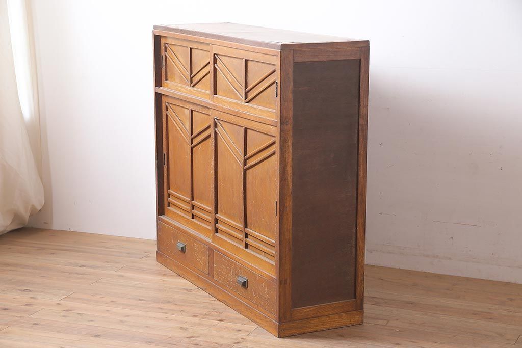 レトロ家具　昭和初期　木製引き戸のデザインが目を引く下駄箱(収納棚、戸棚)(R-036916)