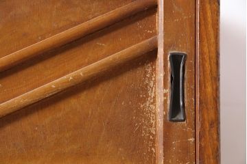 レトロ家具　昭和初期　木製引き戸のデザインが目を引く下駄箱(収納棚、戸棚)(R-036916)