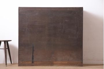 レトロ家具　昭和初期　木製引き戸のデザインが目を引く下駄箱(収納棚、戸棚)(R-036916)