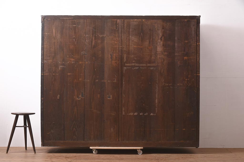 和製アンティーク　ヒノキ材　シンプルな木製キャビネット　(R-036928)