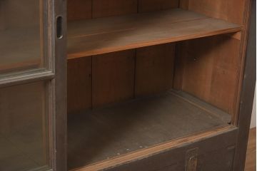 アンティーク家具　ヒノキ材　シンプルな木製キャビネット(収納棚、飾り棚、戸棚)(R-036928)