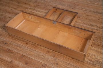 アンティーク家具　当店オリジナルガラス　和製アンティーク　鉄脚　丸窓がおしゃれな栓材製テレビ台(ローボード、リビングボード)(R-036935)