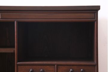 アンティーク家具　当店オリジナルガラス　和製アンティーク　鉄脚　丸窓がおしゃれな栓材製テレビ台(ローボード、リビングボード)(R-036935)
