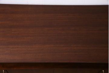 ヴィンテージ家具　北欧ビンテージ　G-PLAN　BBシリーズ　引き手がおしゃれな雰囲気を高めるサイドボード(リビングボード、収納棚)(R-036938)