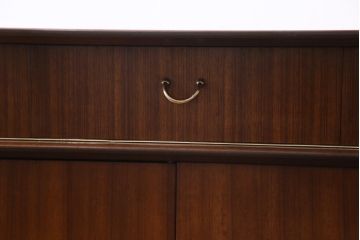 ヴィンテージ家具　北欧ビンテージ　G-PLAN　BBシリーズ　引き手がおしゃれな雰囲気を高めるサイドボード(リビングボード、収納棚)(R-036938)