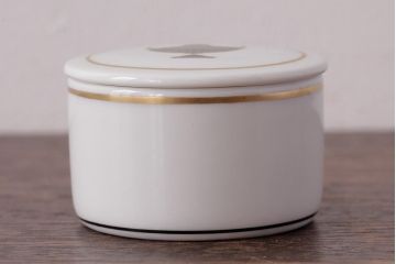 中古　イタリア　Richard Ginori(リチャードジノリ)　Manifattura Di Doccia Florence　小物入れ(薬箱、宝石箱)(R-036942)