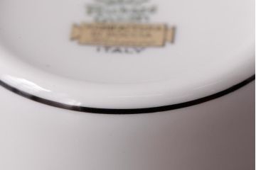 中古　イタリア　Richard Ginori(リチャードジノリ)　Manifattura Di Doccia Florence　小物入れ(薬箱、宝石箱)(R-036942)