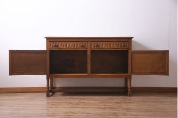 ビンテージ家具　フランスヴィンテージ　オーク材　緻密なレリーフが魅力的なサイドボード(収納棚)(R-036967)