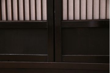 ラフジュ工房オリジナル　アンティーク建具リメイク　格子が美しい和風キャビネット(組子、書院戸、収納棚、戸棚)(R-036972)