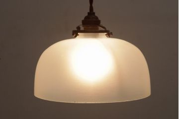 アンティーク照明　和製アンティーク　上品な雰囲気漂うオパールガラスのペンダントライト(天井照明、吊り下げ照明、電笠)(R-036973)