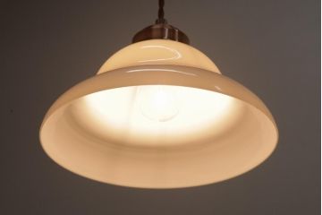 アンティーク照明　昭和初期　つるりとしたフォルムと質感が魅力のペンダントライト(天井照明、電笠)(R-036974)